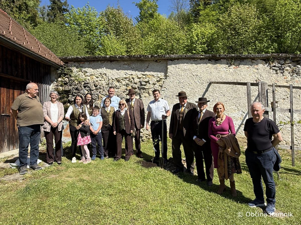 Simbolna zasaditev županove lipe pri Samostanu Mekinje (11)